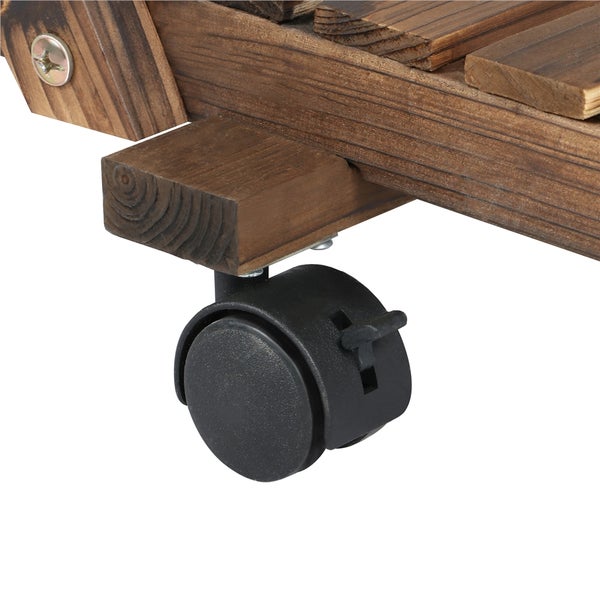 Detailaufnahme eines Pflanzenrollers aus Holz mit einer schwarzen Rolle