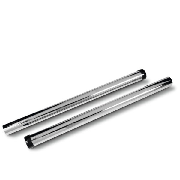 Detailansicht von zwei quadratischen Möbelfüßen mit integrierten höhenverstellbaren Gleitern zum Ausgleichen von Bodenunebenheiten.