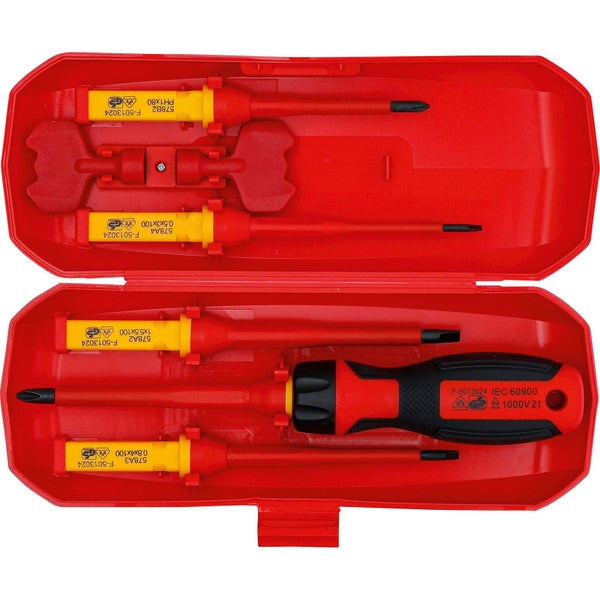 Doppelnippel aus Messing mit Gewinde