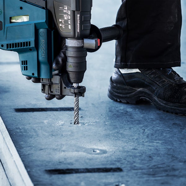 4 Millimeter Durchmesser Bosch Expert 7X Hammerbohrer mit 115 Millimeter Länge