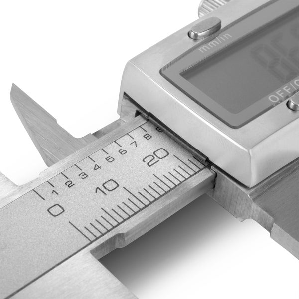 Digitaler Messschieber aus Edelstahl mit Digitalanzeige und Millimeter-Skala.