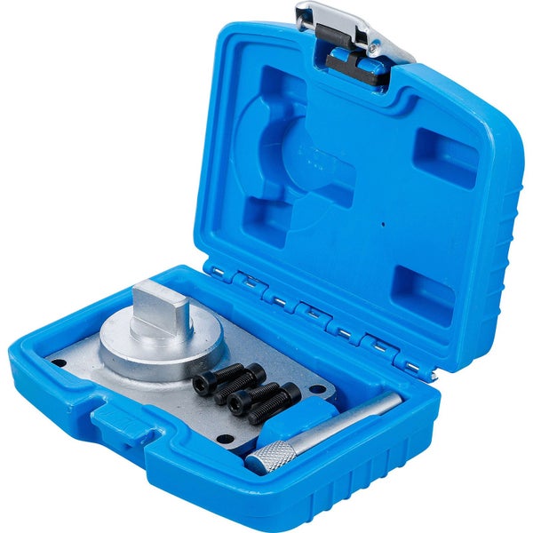 Detailansicht einer Stichsäge von Makita mit Bedienelementen und Sägeblatt