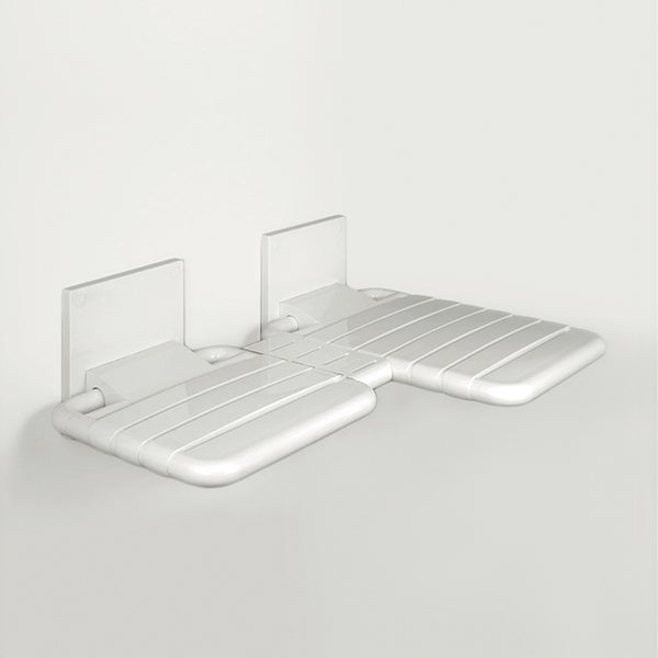 Klappbarer Duschsitz zur Wandmontage aus weißem Kunststoff mit zwei lamellierten Sitzflächen.