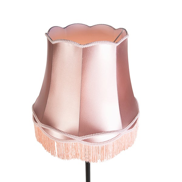 Klassischer Lampenschirm in Rosa aus Satin mit Fransen und Borte am gewellten Rand.