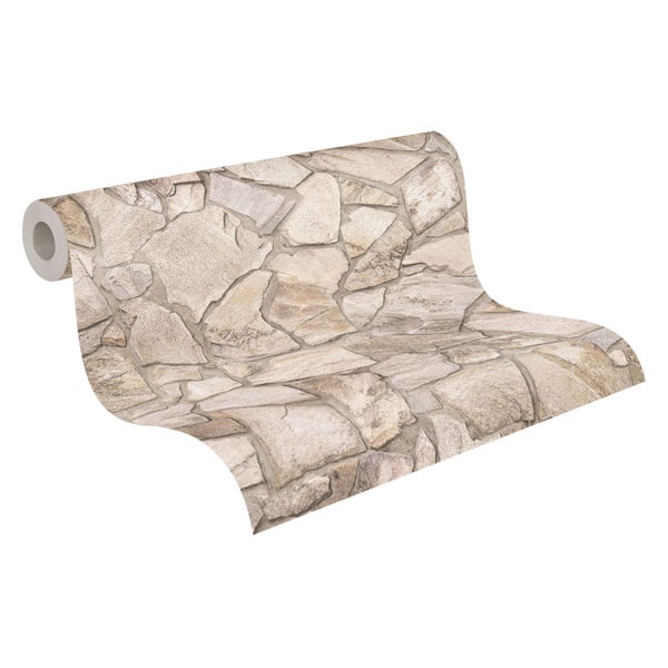 Dekoratives Muster mit Blättern, Eicheln und Beeren auf hellem Hintergrund