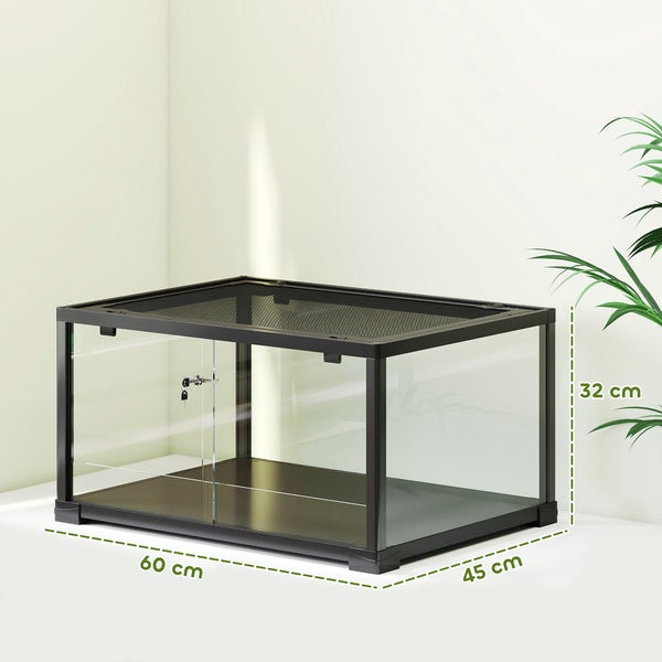Glasterrarium mit schwarzem Rahmen, Gaze-Abdeckung und abschließbaren Schiebetüren. Maße 60 mal 45 mal 32 Zentimeter.