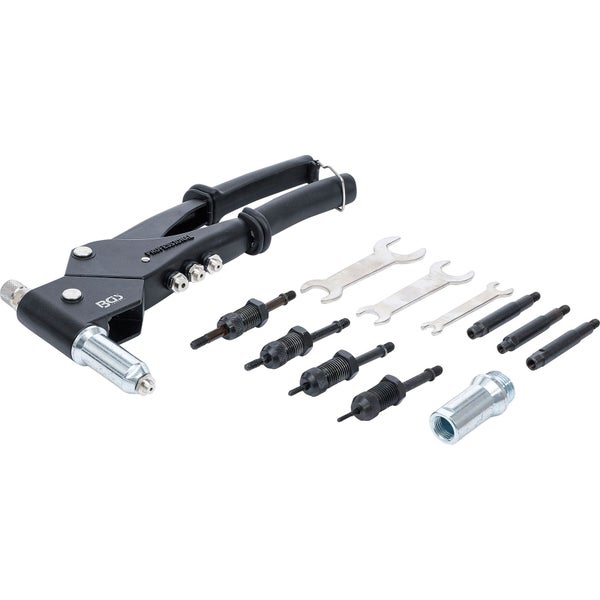 Blindnietzange mit verschiedenen Aufsätzen und Werkzeugen