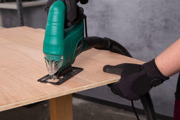 VONROC Stichsäge elektrisch 550W - Pendelhubstichsäge mit Staubabsaugung, variable Schnittwinkel & Geschwindigkeit, Schnellwechselsystem - inkl. 5 Sägeblätter