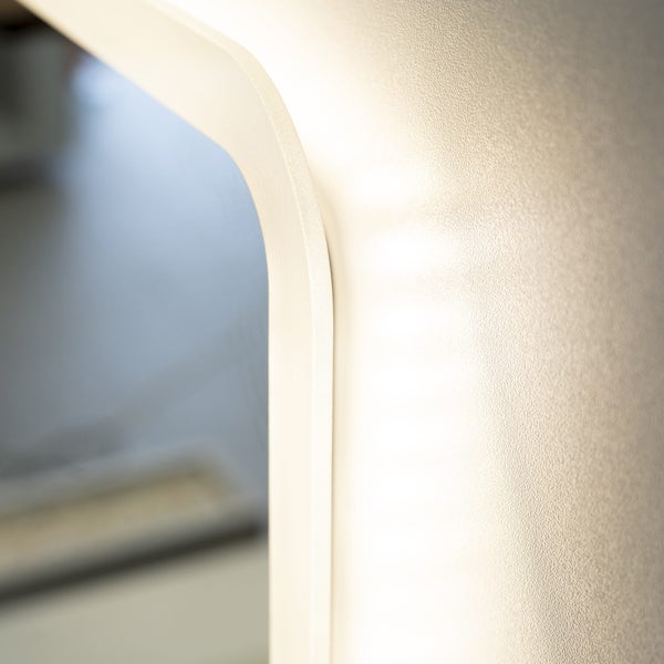 Spiegel mit integriertem LED 100x70 mit Aluminiumrahmen