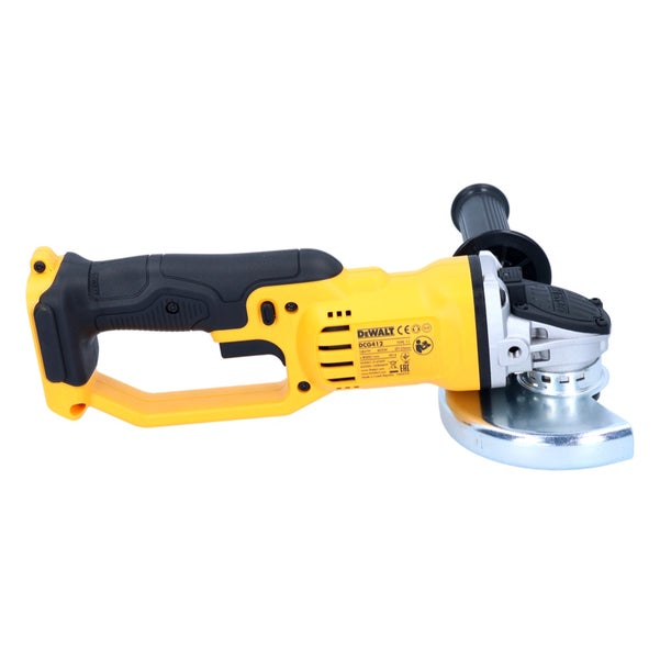DeWalt batteriebetriebener Winkelschleifer mit Zusatzhandgriff und Metallschutzhaube.