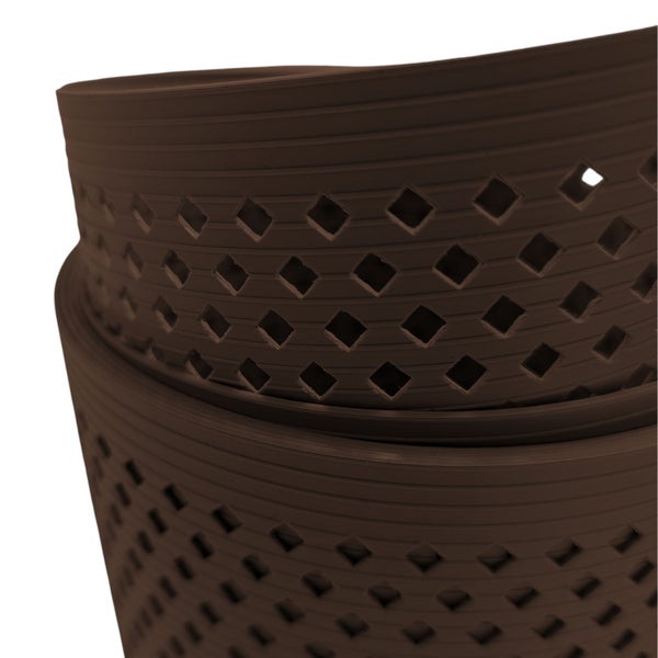 Blumentopf aus Kunststoff mit Rautenmuster