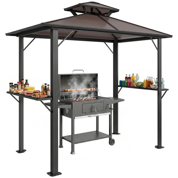 Grillpavillon aus Metall mit Doppeldach und Ablageflächen über einem Gasgrill in einer hellen, weitläufigen Gartenszene mit Personen.