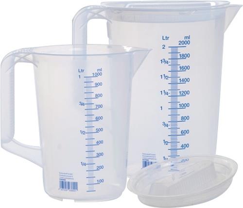 Messbecher Set, bestehend aus zwei Messbechern unterschiedlicher Größe und einem Deckel