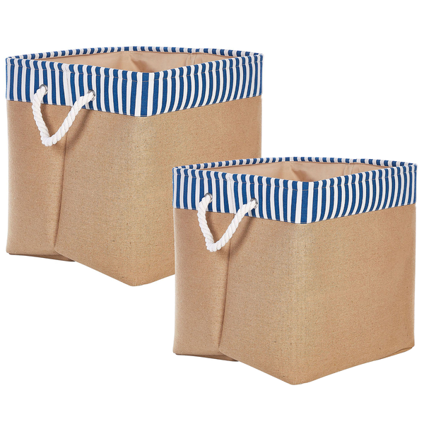 Rundes geflochtenes Tablett aus grauem Seil mit zwei seitlichen Griffen.