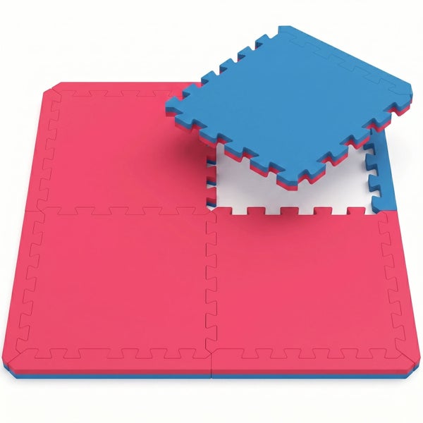 Quadratische Bodenschutzmatte aus Schaumstoff in Rot und Blau mit Verzahnung.