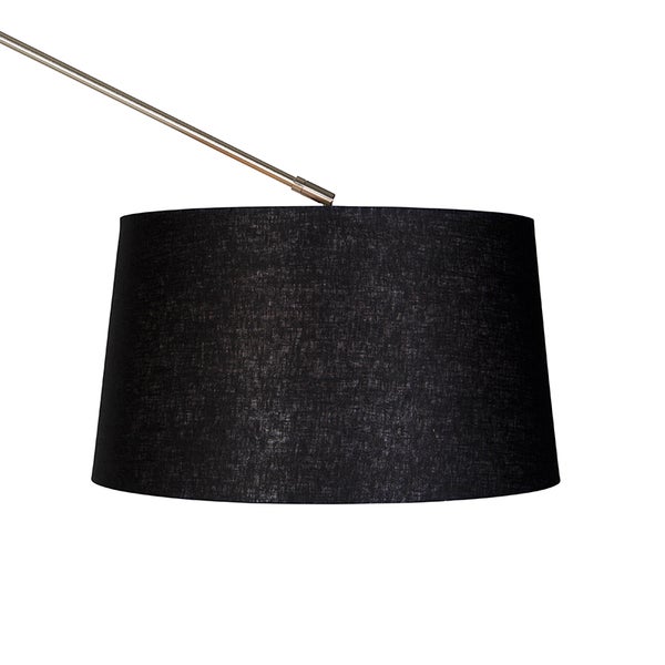 Lampenschirm aus schwarzem Textil mit strukturierter Oberfläche an einem Metallstab.