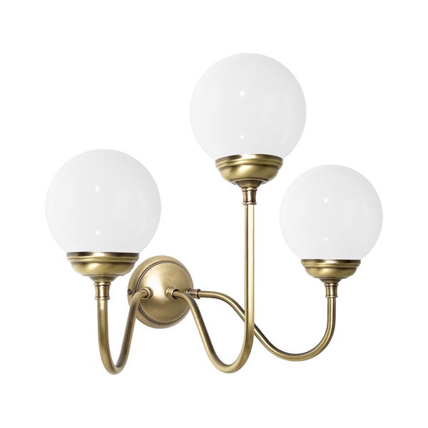 Wandleuchte mit drei Leuchten und Kugelschirmen