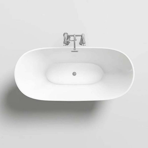 Freistehende Badewanne in ovaler Form mit mittig montierter Wannenarmatur in der Draufsicht.