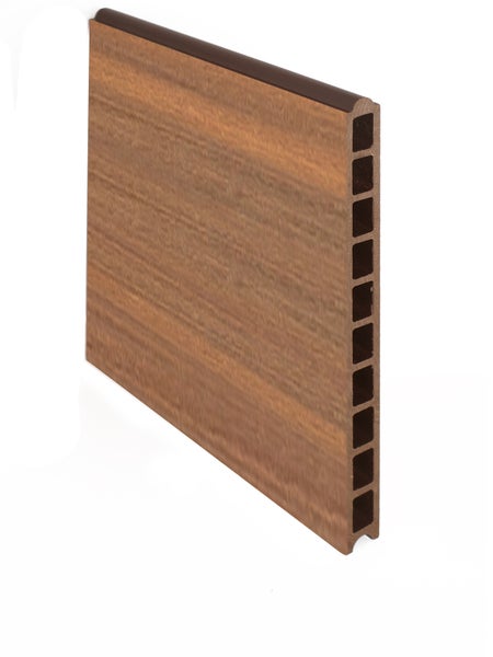 Terrassendiele aus Holzverbundwerkstoff mit Hohlkammerprofil