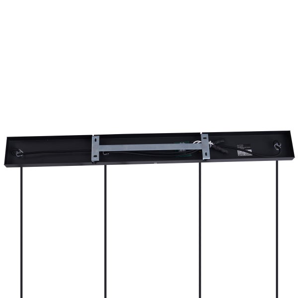 Innenansicht einer schwarzen Hängelampe mit Deckenbefestigung