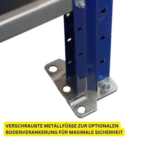 Verschraubter Metallfuß eines Schwerlastregals zur optionalen Bodenverankerung für zusätzliche Stabilität.