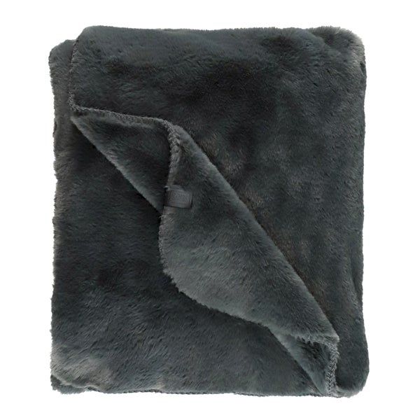 Zusammengefaltete Kuscheldecke aus Kunstfell