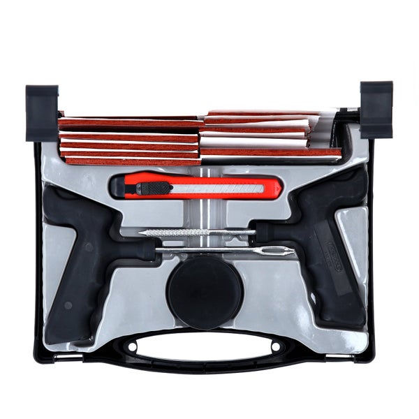 Reifenreparaturset im Werkzeugkoffer