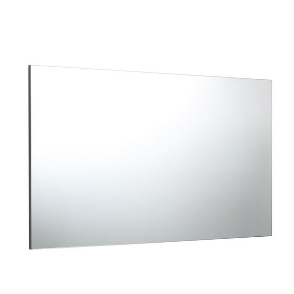 Rechteckiger rahmenloser Wandspiegel mit glatten Kanten.