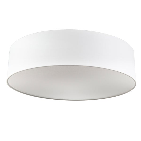 Runde, flache Deckenleuchte mit einem Lampenschirm aus weißem Stoff.