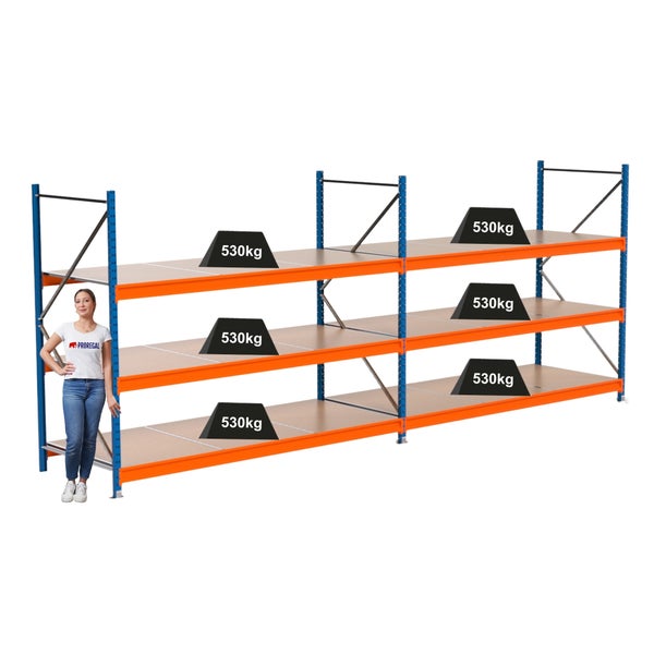 Lagerregal mit drei Ebenen und einer Traglast von 530 Kilogramm pro Ebene.