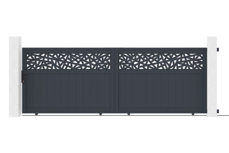 Modernes anthrazitfarbenes Einfahrtstor aus Aluminium mit dekorativem geometrischem Muster und zwei Pfosten.