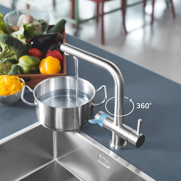 BRITA 3-Wege-Küchenarmatur (Edelstahl, eckig) inkl. 1 x BRITA P 1000 Wasserfilter – Küchenarmatur für gefiltertes und ungefiltertes Wasser direkt aus der Leitung