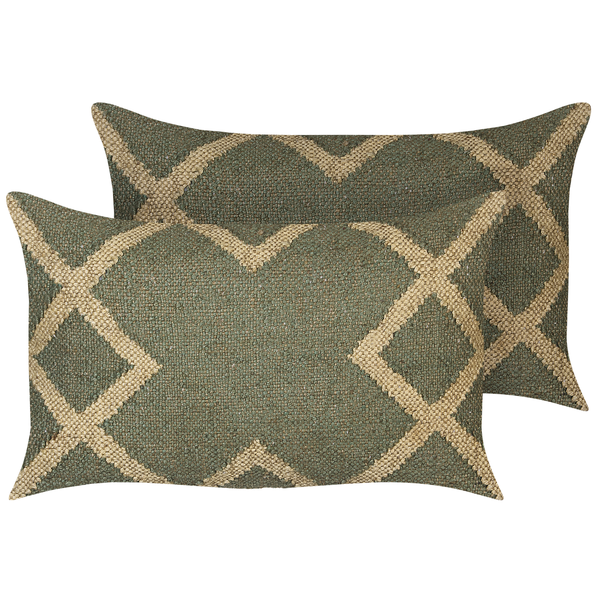 Zwei dekorative Kissen mit geometrischem Muster