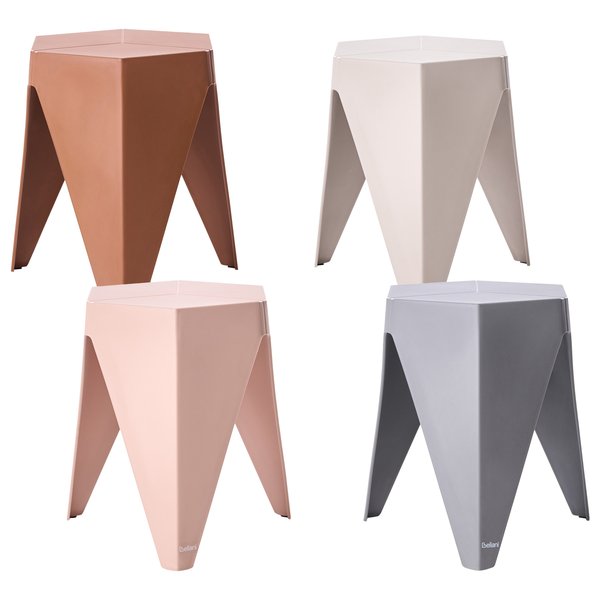 Vier moderne Hocker aus Kunststoff mit geometrischem Design in verschiedenen Farben von Beliani.