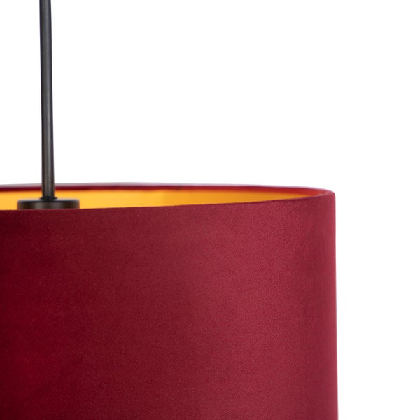 Pendelleuchten-Lampenschirm aus Samt in Dunkelrot mit goldfarbener Innenseite.