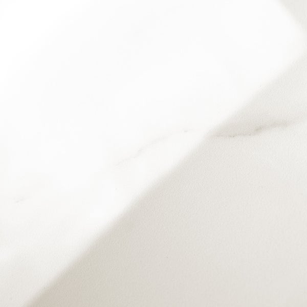 Fliese mit Marmoroptik und feiner Maserung für Wand und Boden