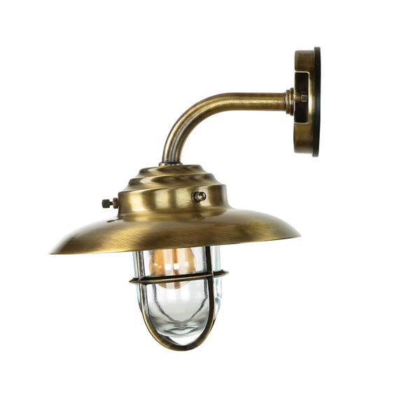 Wandleuchte im Industriestil mit Lampenschirm