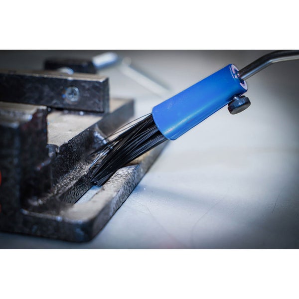 Druckluftpistole mit Bürste