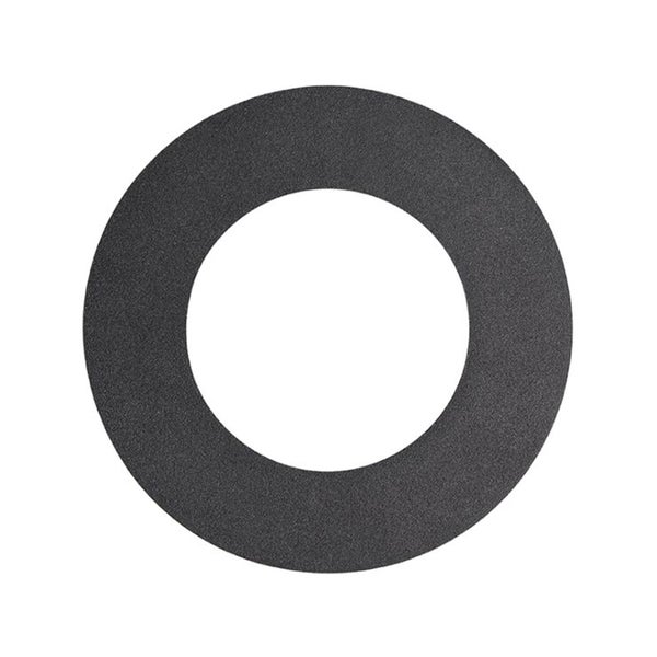 Schwarze, flache, ringförmige Dichtung mit granulärer Oberfläche.