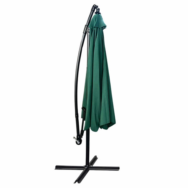 Geschlossener Ampelschirm mit Fußkreuz