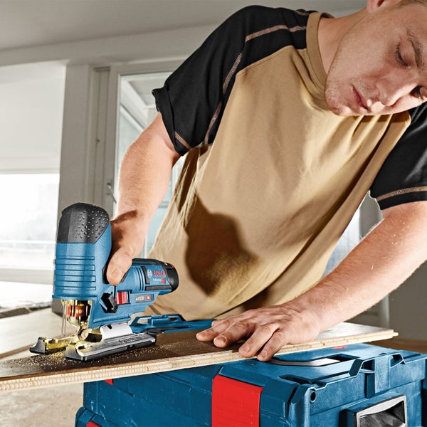 Bosch Akku-Stichsäge GST 12V-70 / 2x 2,0 Ah Akku + Ladegerät in L-Boxx - 06015A1000