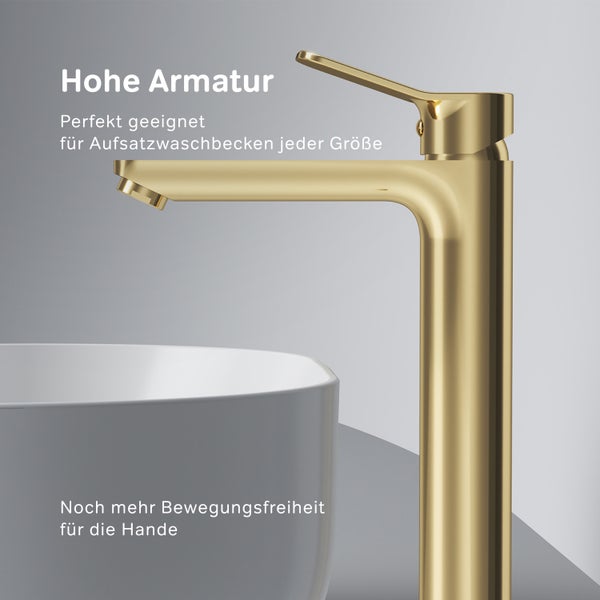 Modernes Badezimmer mit Waschbecken, Armatur und Spiegel