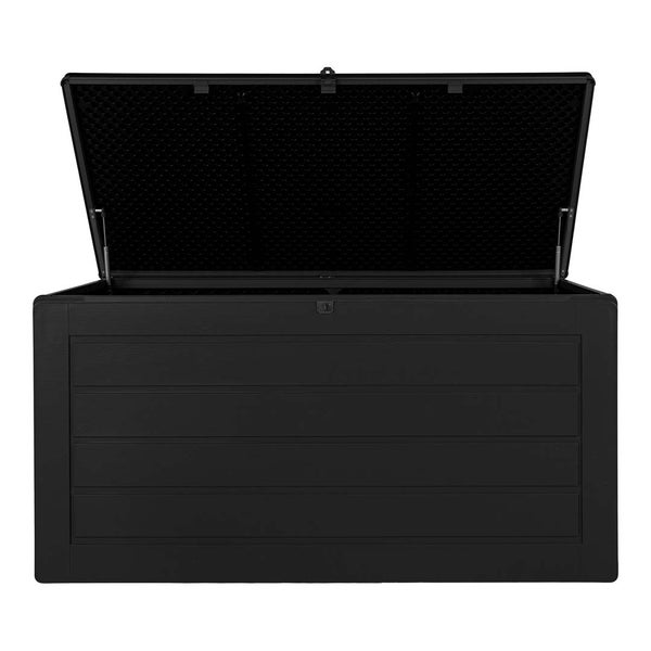 Gartenbox mit offenem Deckel, Gasdruckfedern und horizontaler Paneel-Optik zur Aufbewahrung von Gartenutensilien.