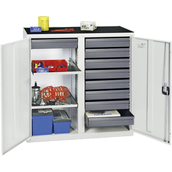 Schwarzer Strahler für ein Seilsystem mit eingeschaltetem Leuchtmittel.