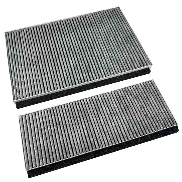 Zwei Innenraumfilter für Kraftfahrzeuge