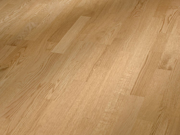 Parkett Eiche Schiffsboden mit natürlicher Holzmaserung.