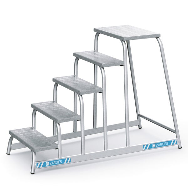 Aluminium Treppenpodest mit vier Stufen und Zarges Logo