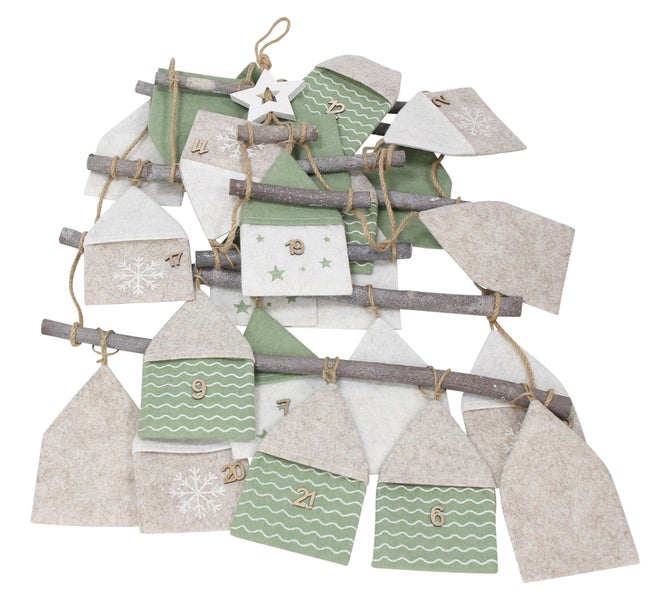Adventskalender zum Aufhängen aus Filz mit 24 hausförmigen Taschen an Naturholzstangen für Weihnachtsdekoration.