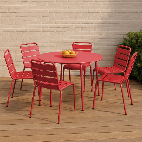 Gartenmöbel Set bestehend aus einem rechteckigen Metalltisch und acht stapelbaren Metallstühlen mit Lattenoptik.
