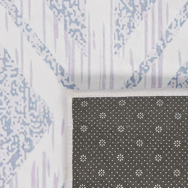 Teppich mit geometrischem Muster und rutschfester Unterseite mit Blumenmuster